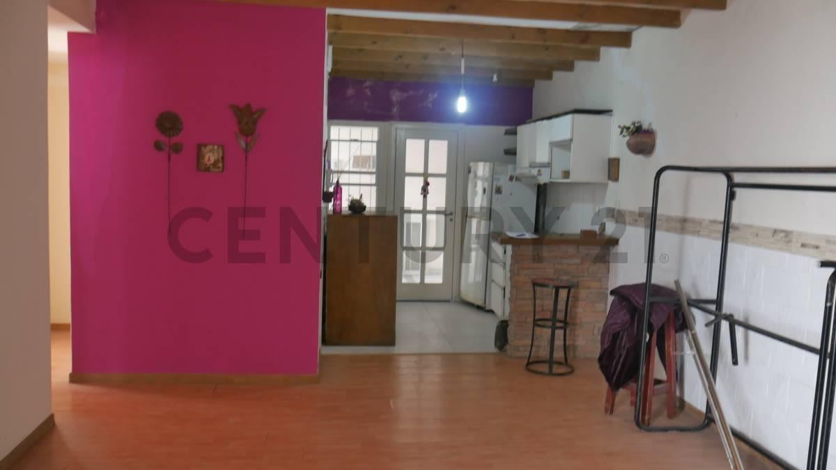 Foto de VENTA PH 3 AMBIENTE LOMAS CENTRO OPORTUNIDAD, imagen 1