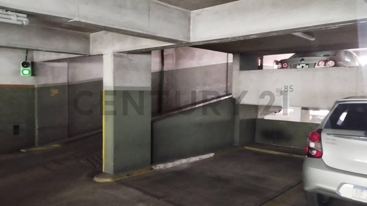 Foto de VENTA COCHERA DOBLE TECHADA VENTA BELGRANO SEGURIDAD, imagen 4