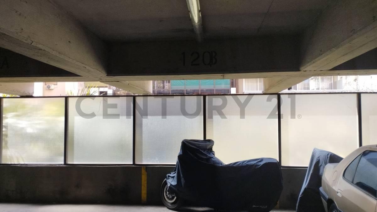 Foto de VENTA COCHERA DOBLE TECHADA VENTA BELGRANO SEGURIDAD, imagen 2