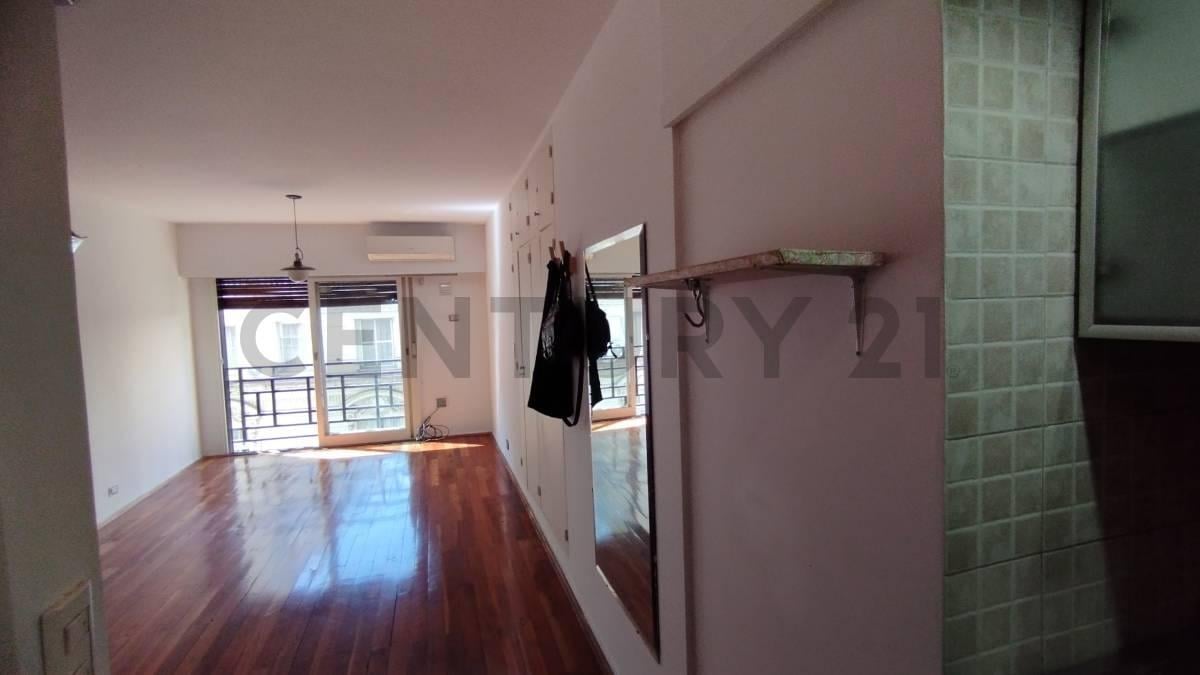 Foto de Venta Monoambiente al Frente con Balcón Francés en Retiro ideal, imagen 5