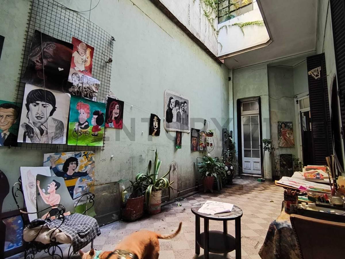 Foto de VENTA PH Tipo Casa de 11 Ambientes en SAN TELMO – Ideal Emprendimiento, imagen 3