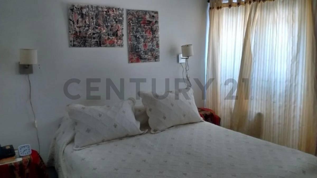 Foto de EXCELENTE DEPARTAMENTO EN VENTA DE 3 AMBIENTES , UBICADO EN AVELLANEDA ., imagen 2