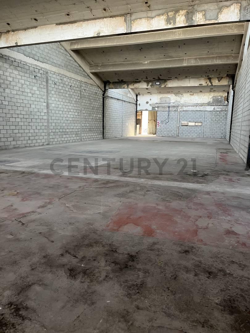 Foto de Deposito de 375 m² en Alquiler, Dentro de Predio con Seguridad, Florida, imagen 2