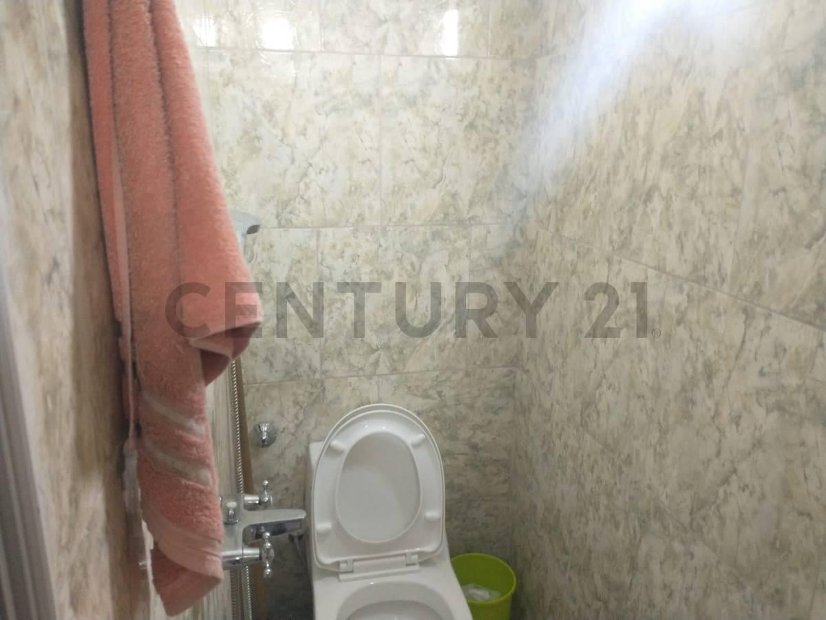 Foto de LOCAL COMERCIAL EN VENTA EXCELENTE UBICACION EN EL CORAZON DE LANUS ESTE, imagen 4