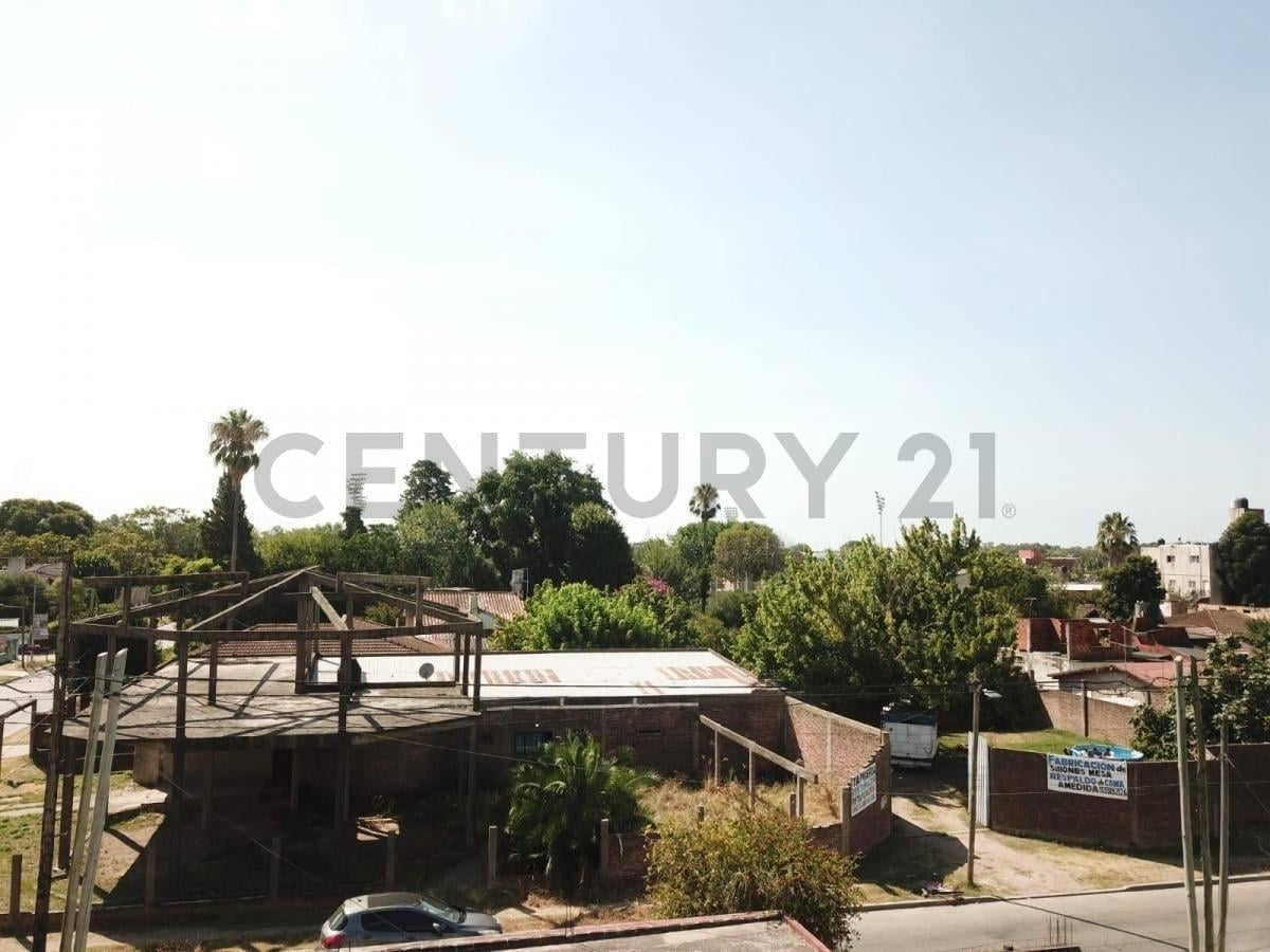 Foto de Excelente Casa con Terreno contiene Galpón/depósito y Parque Ideal, imagen 5