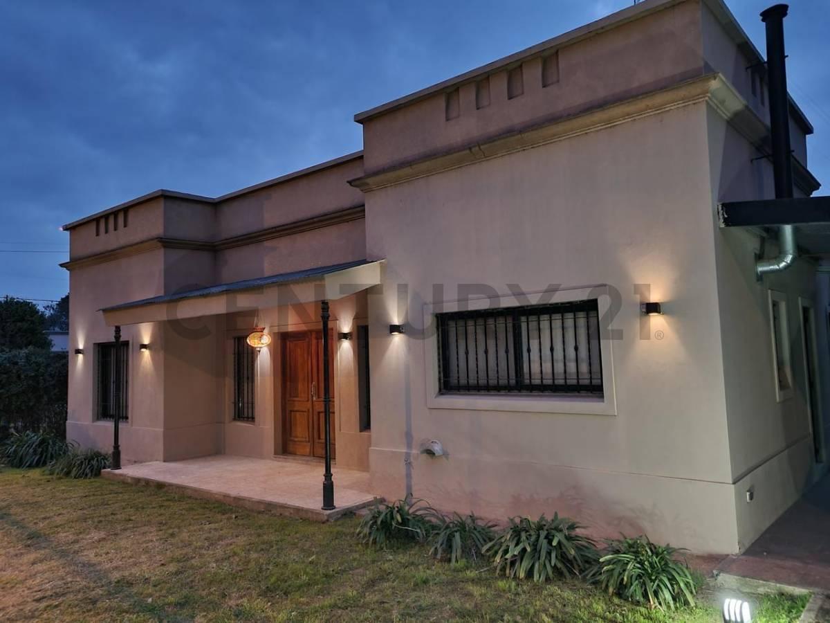 Foto de EXCELENTE CASA CON QUINCHO EN VENTA UBICADA EN SAN EDUARDO , LUJAN, imagen 1