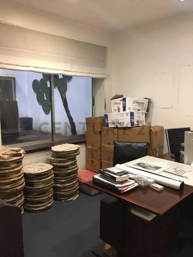 Foto de Local Comercial en Alquiler Ubicado en Balvanera, imagen 2