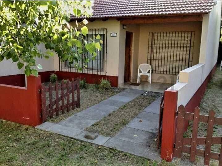 Foto de VENTA DE CHALET 4 AMBIENTES EN LAS TONINAS, imagen 1