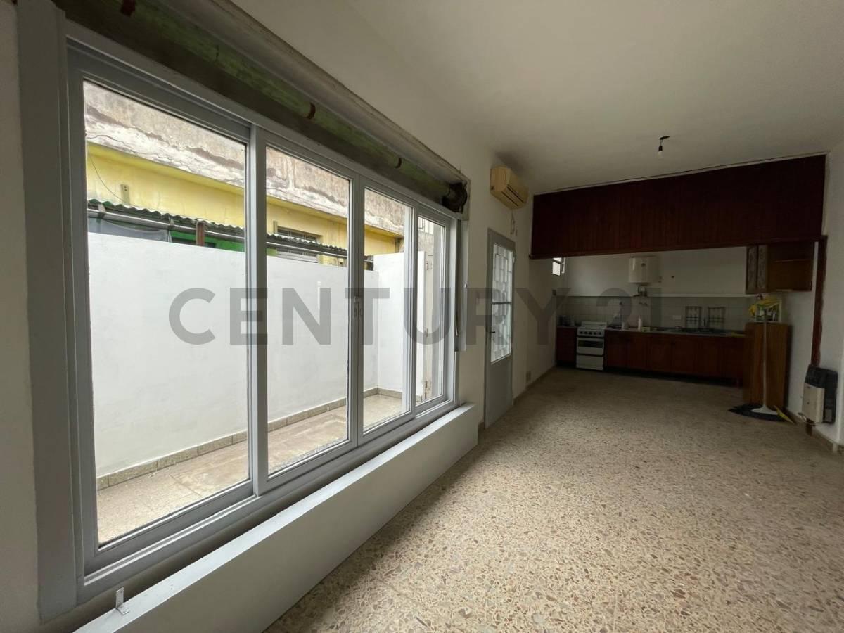 Foto de Venta PH de3 ambientes con terraza Villa Maipú, imagen 1