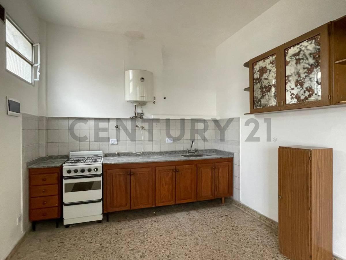 Foto de Venta PH de3 ambientes con terraza Villa Maipú, imagen 4