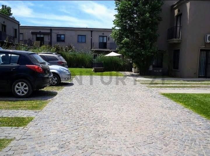 Foto de SE VENDE DEPARTAMENTO 2 AMB. EN COMPLEJO CERRADO DE MORENO, imagen 5