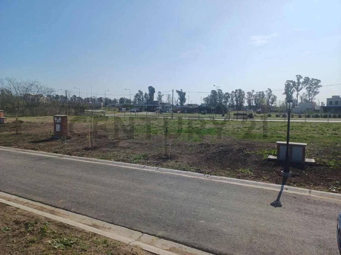 Foto de EXCELENTE LOTE EN VENTA EN BARRIO PRIVADO SANTA SOFIA EN PILAR DEL ESTE, imagen 2