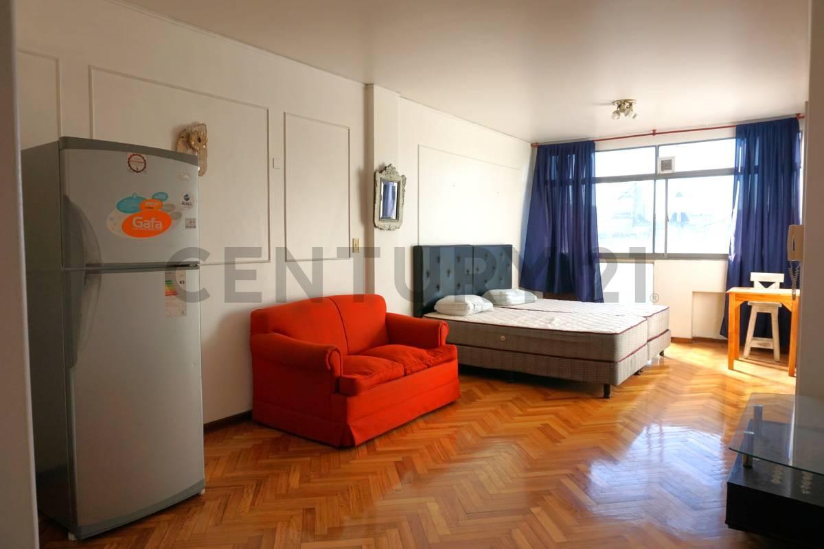 Foto de Venta Monoambiente Amplio, Luminoso y Vista Abierta en San Nicolás, imagen 2