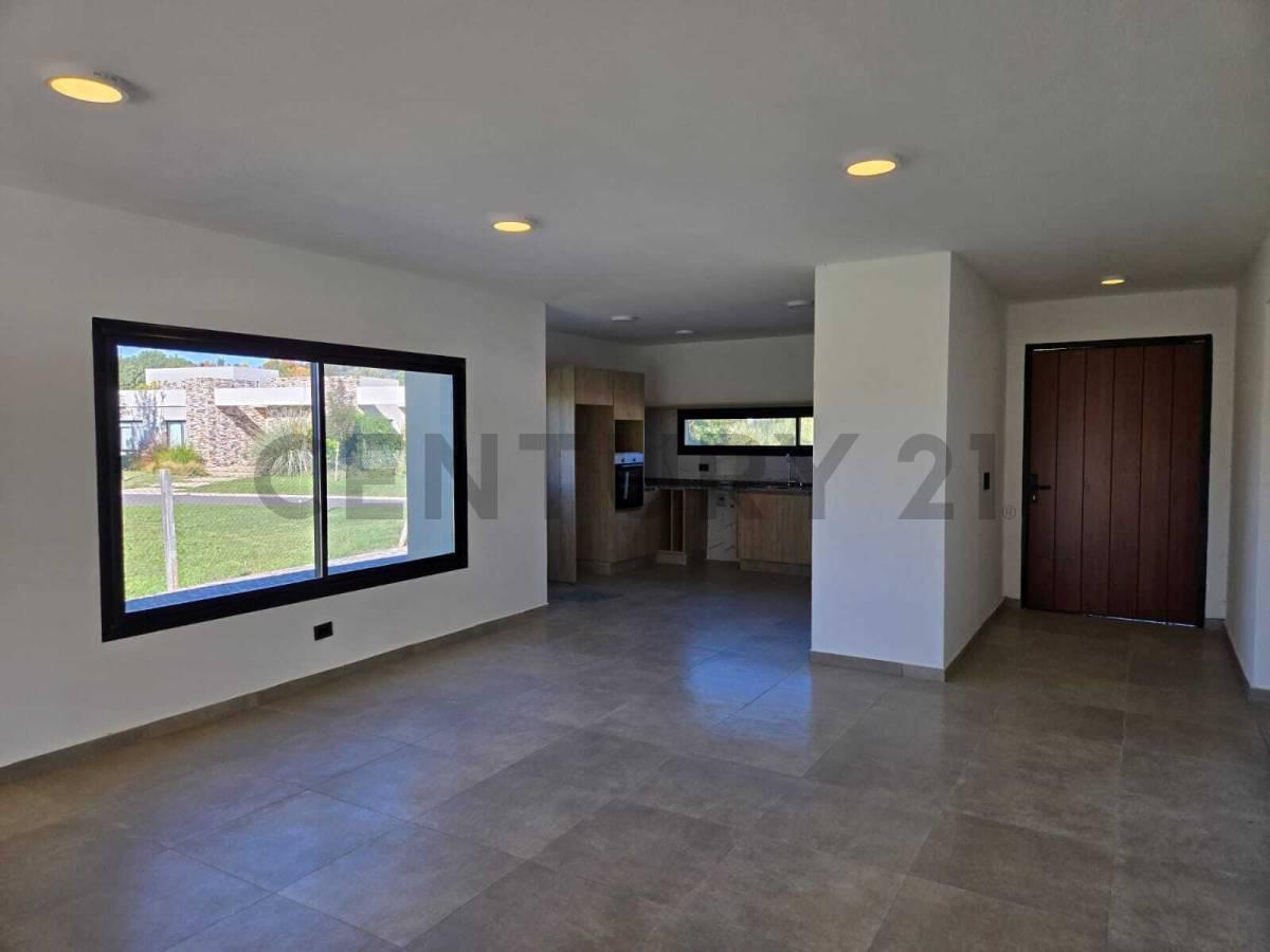 Foto de Casa de Primerísima calidad ubicada en Barrio Santa Lucia, Pilar del, imagen 4