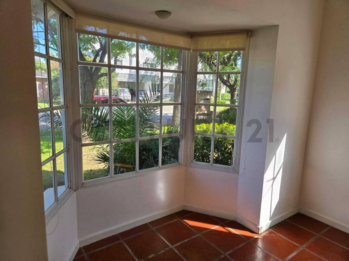 Foto de Impecable Casa en La Delfina con piscina, lista para mudarse, Frente al, imagen 1