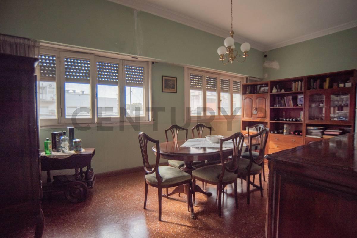 Foto de PH en venta 5 ambientes en Vicente López terrada, imagen 1