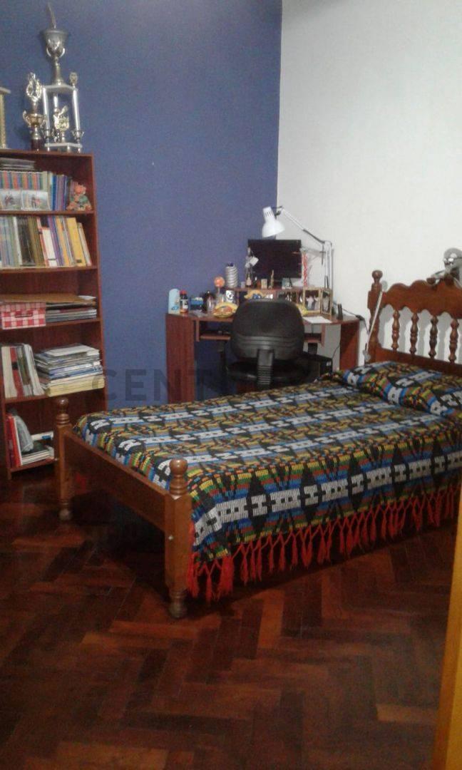 Foto de SE VENDE CASA 4 ambientes con Garage y Terraza en Pompeya, imagen 5