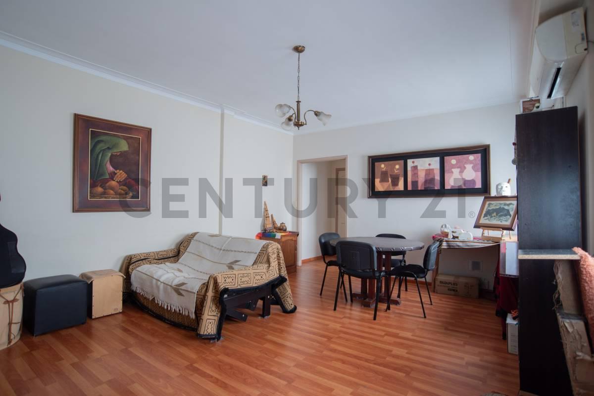 Foto de Venta Departamento de 3 ambientes en Recoleta, imagen 2
