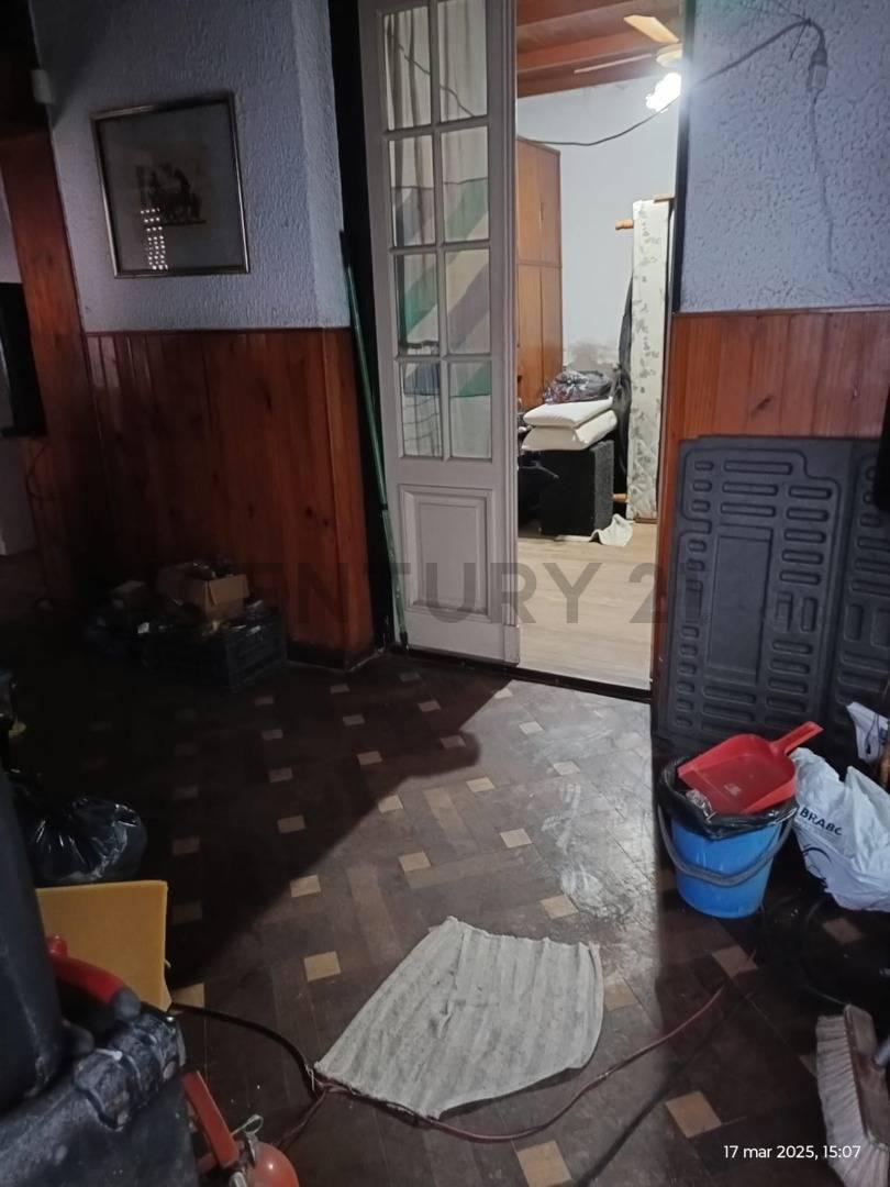 Foto de Venta de hermosa y amplia casa a refaccionar en Villa Luro ., imagen 4