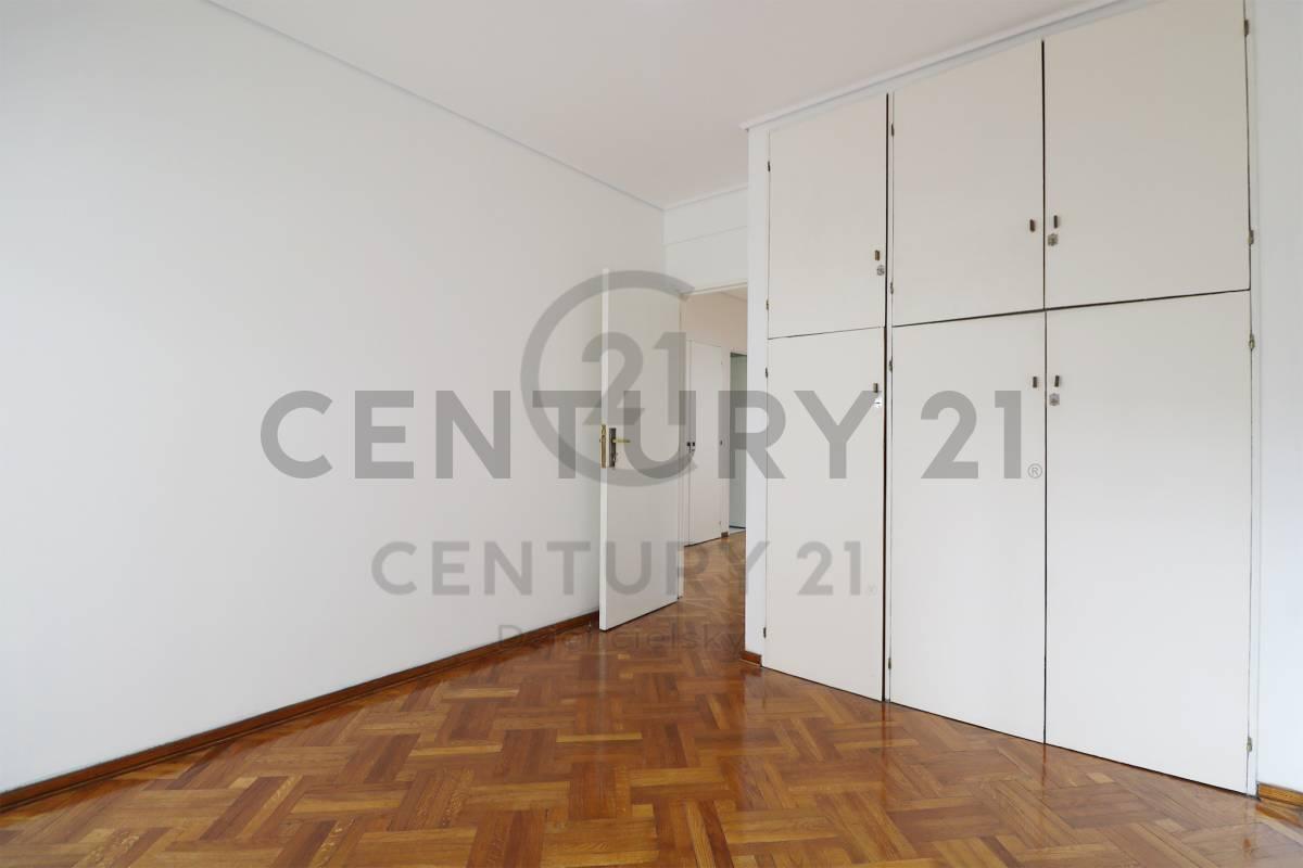 Foto de VENTA 5 AMBIENTES CON BALCÓN, COCHERA Y BAULERA EN RECOLETA, imagen 1
