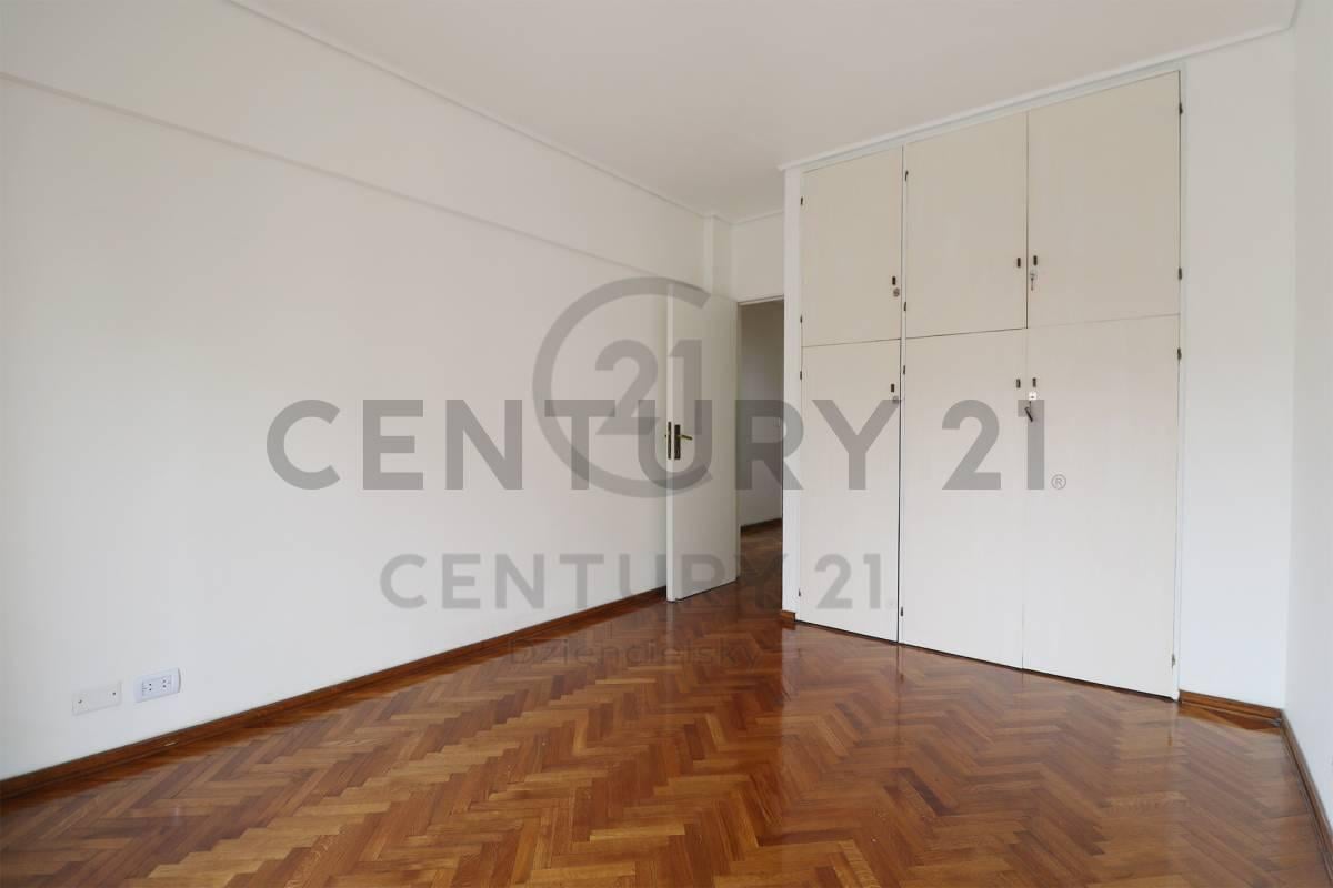 Foto de VENTA 5 AMBIENTES CON BALCÓN, COCHERA Y BAULERA EN RECOLETA, imagen 4