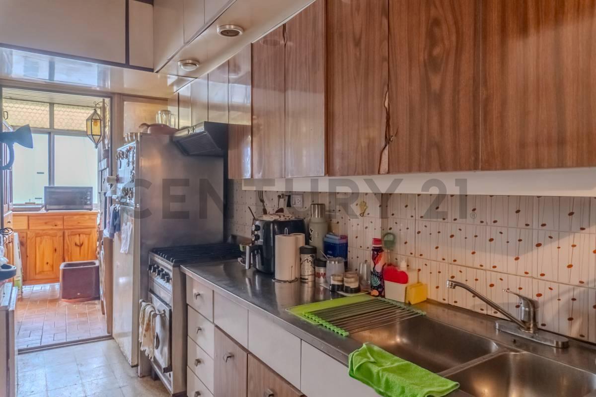 Foto de Exclusivo 3 ambientes, con Terraza y Parrilla Propia en Excelente, imagen 3