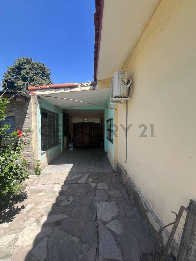 Foto de Luminosa casa en Moreno en terreno de 1000 mts con pileta y parrilla, imagen 3