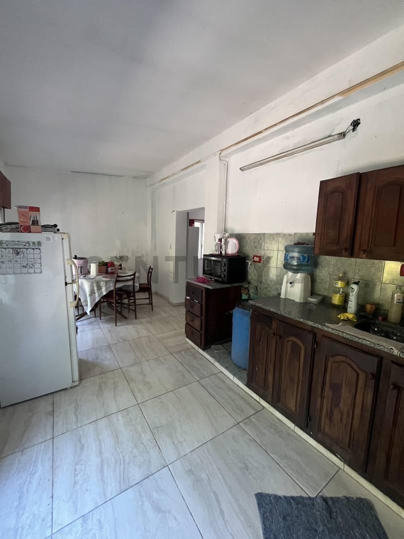 Foto de Luminosa casa en Moreno en terreno de 1000 mts con pileta y parrilla, imagen 5
