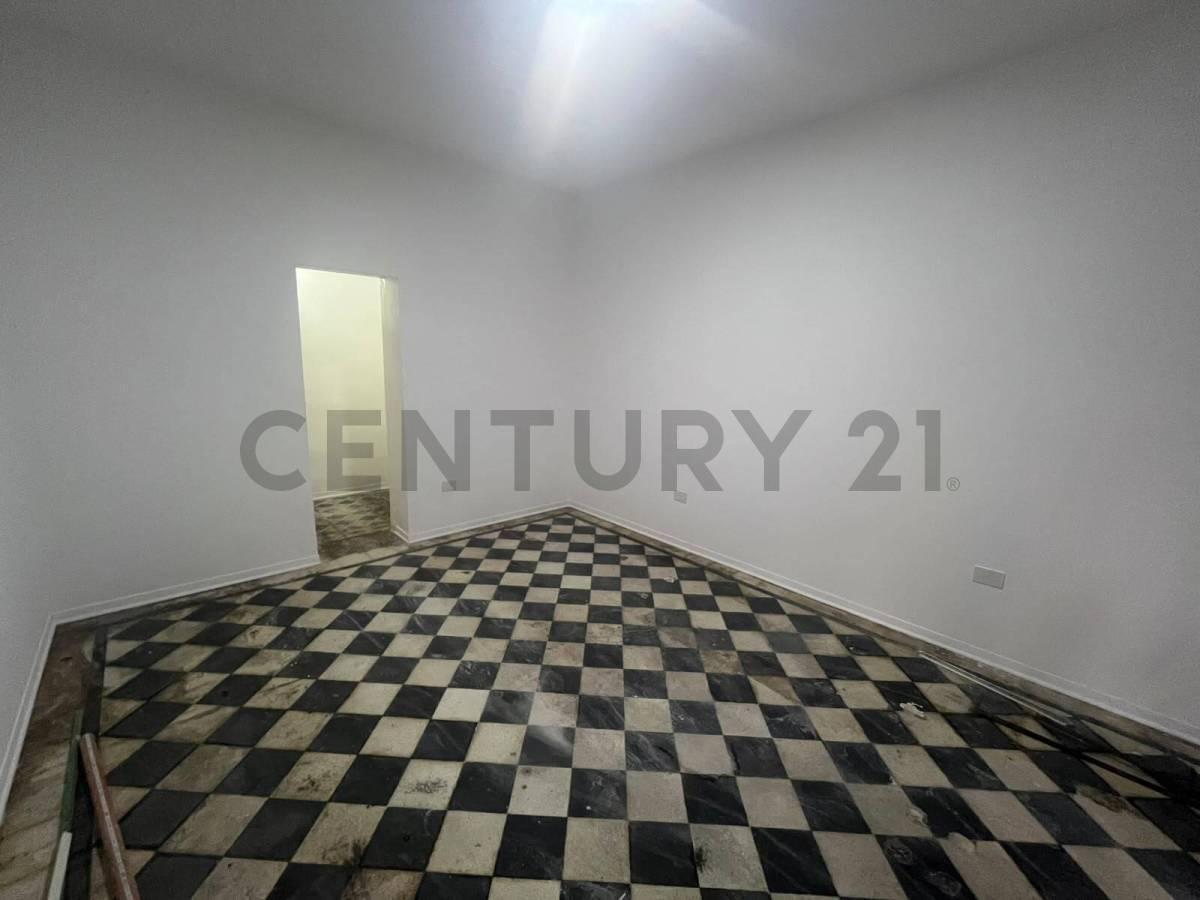 Foto de Local Comercial en Alquiler en Excelente Zona Pleno Villa Devoto, imagen 5