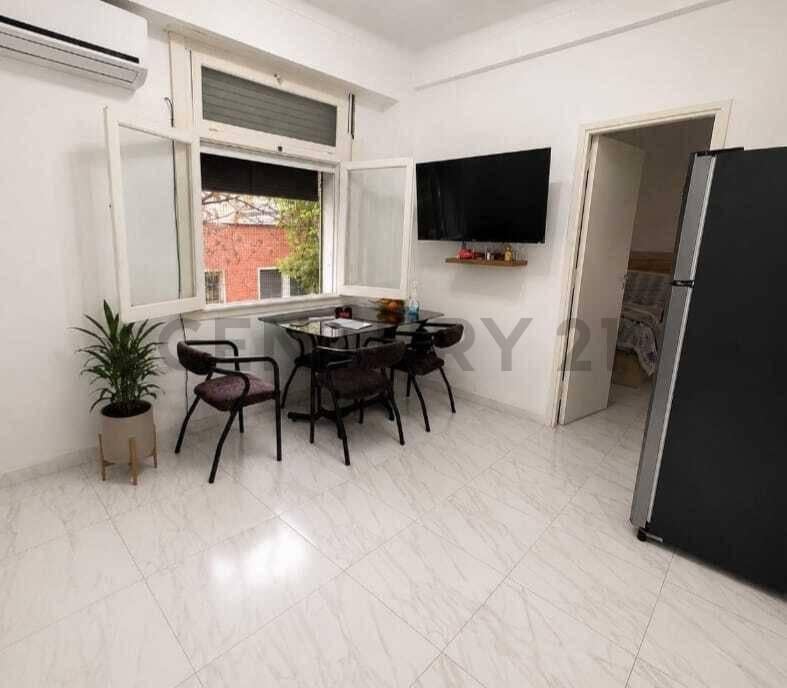 Foto de VENTA DEPARTAMENTO 2 AMBIENTES AL FRENTE EN BALVANERA, imagen 4