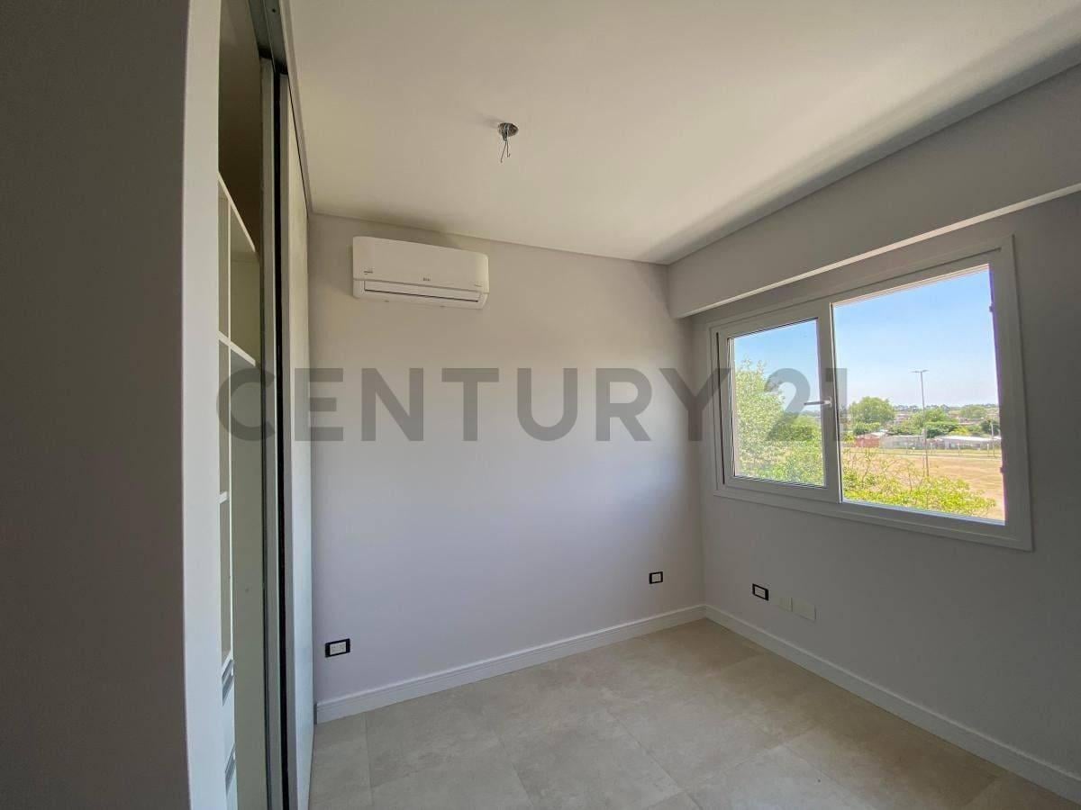 Foto de VENTA DUPLEX A ESTRENAR!!! CON COCHERA, PARRILLA Y TERRAZA EN, imagen 4