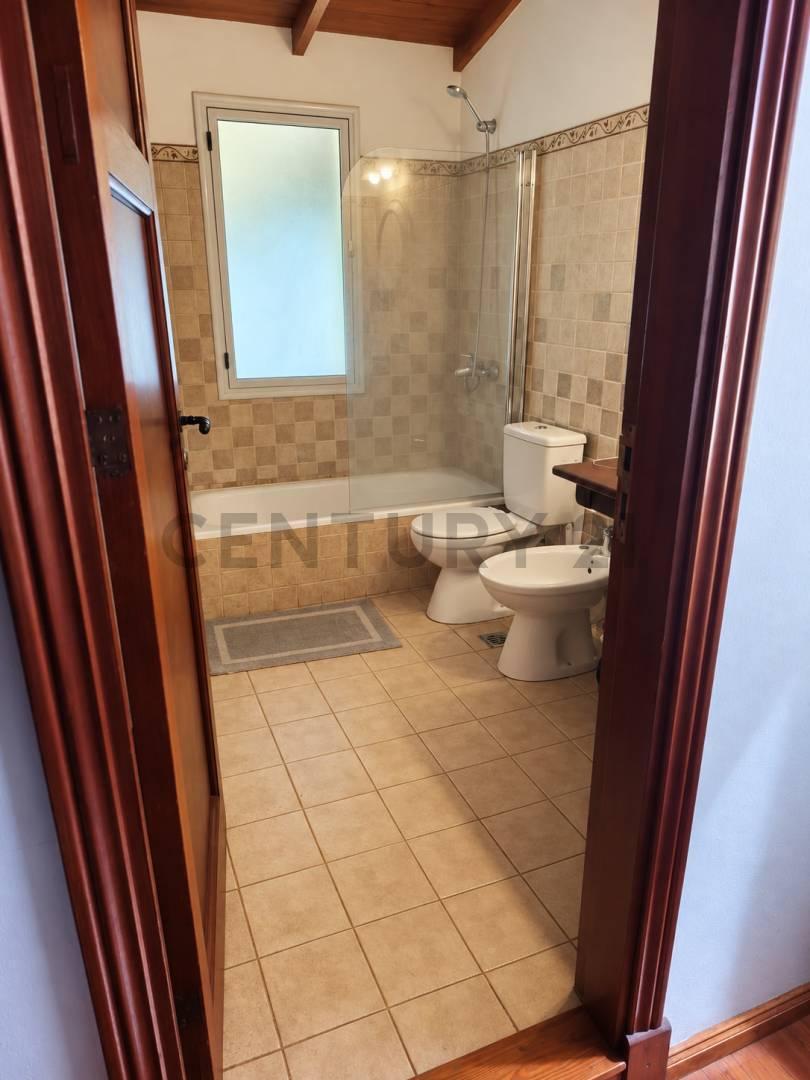 Foto de Verano en La Delfina Casa 3 Dormitorios Piscina con servicio de, imagen 3
