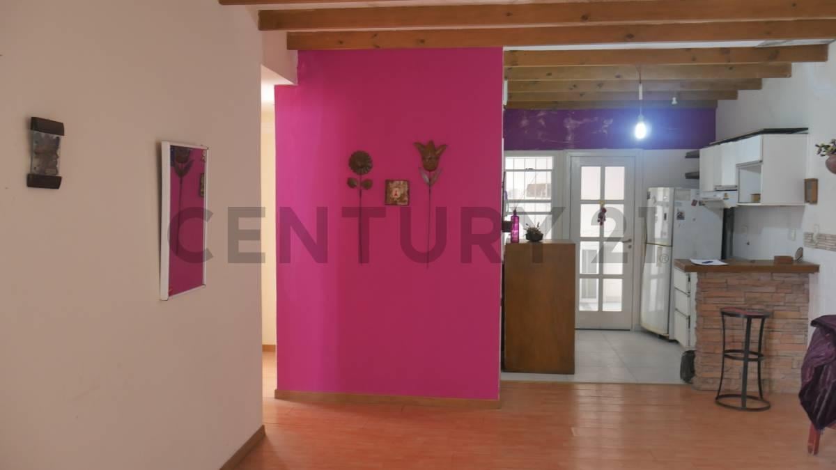 Foto de VENTA PH 3 AMBIENTE LOMAS CENTRO OPORTUNIDAD, imagen 3