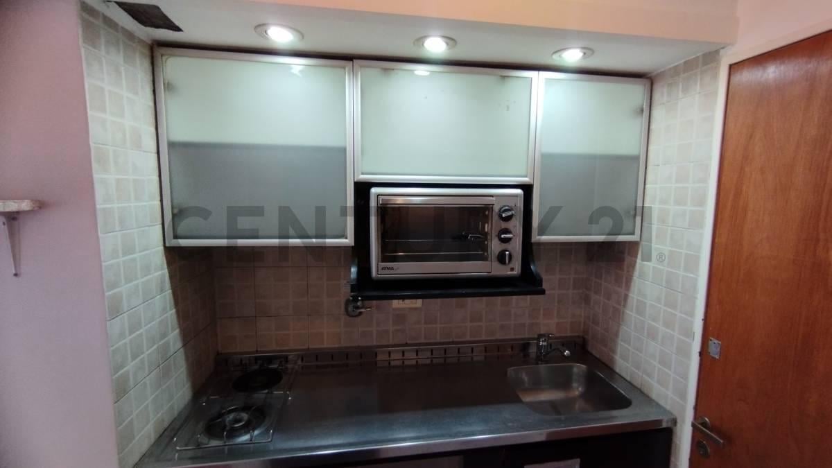 Foto de Venta Monoambiente al Frente con Balcón Francés en Retiro ideal, imagen 5
