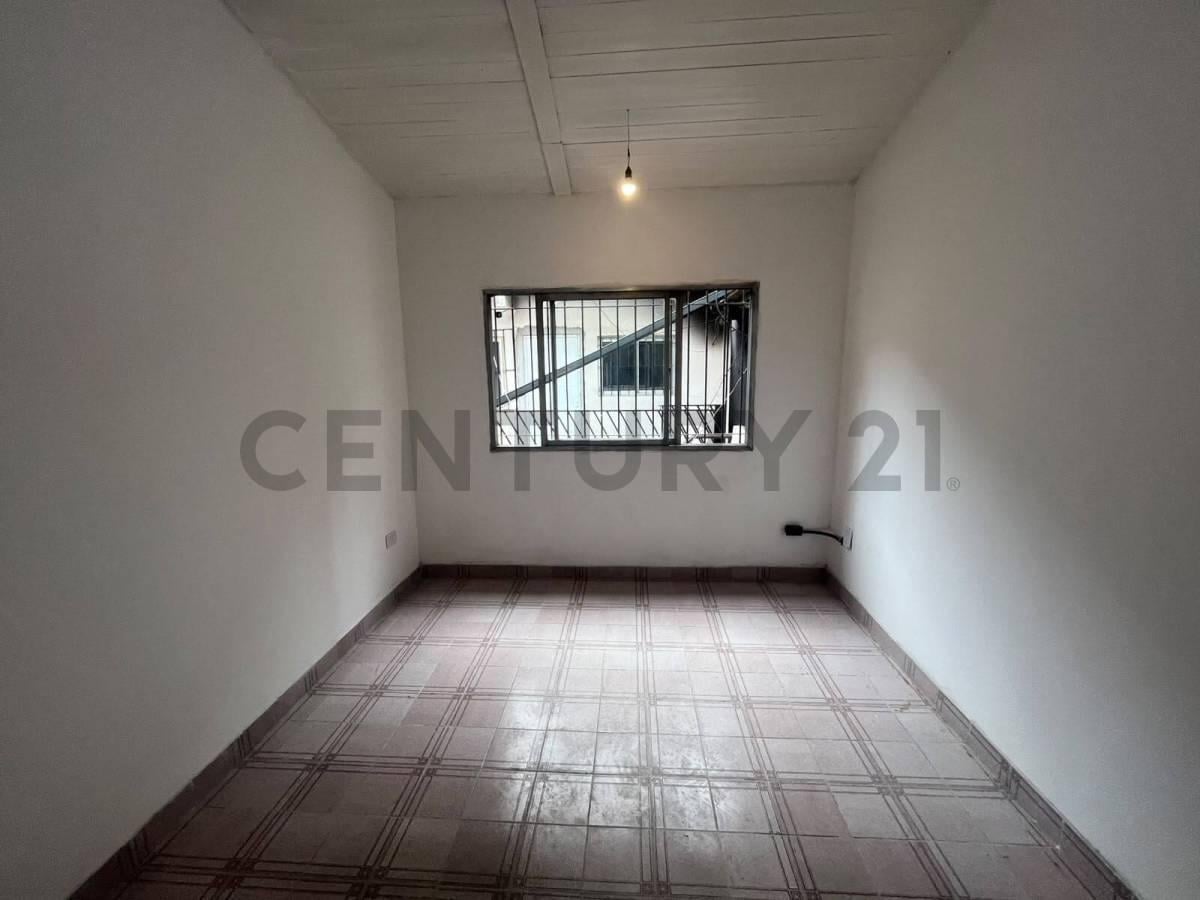 Foto de Monoambiente con Entrepiso en Venta Muy Luminoso San Cristobal, imagen 1