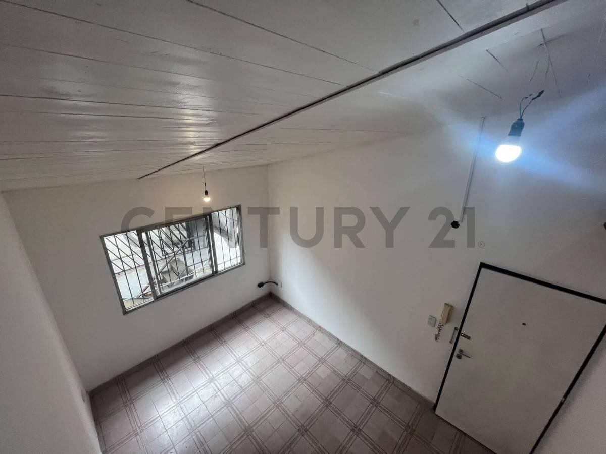 Foto de Monoambiente con Entrepiso en Venta Muy Luminoso San Cristobal, imagen 3
