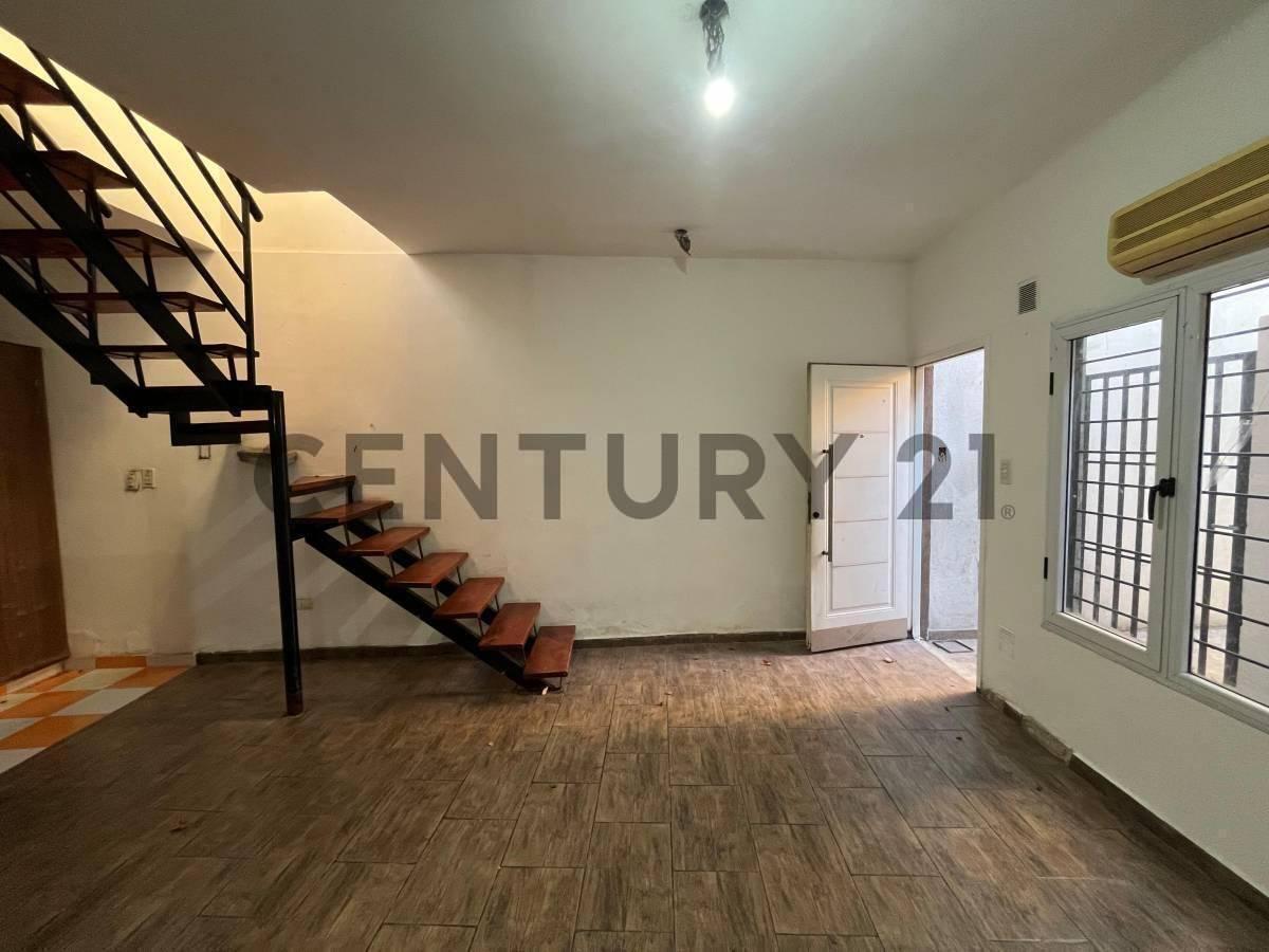 Foto de Excelente PH en Venta 4 Ambientes, Ubicado en Villa Real Tipo Casa, 2, imagen 2