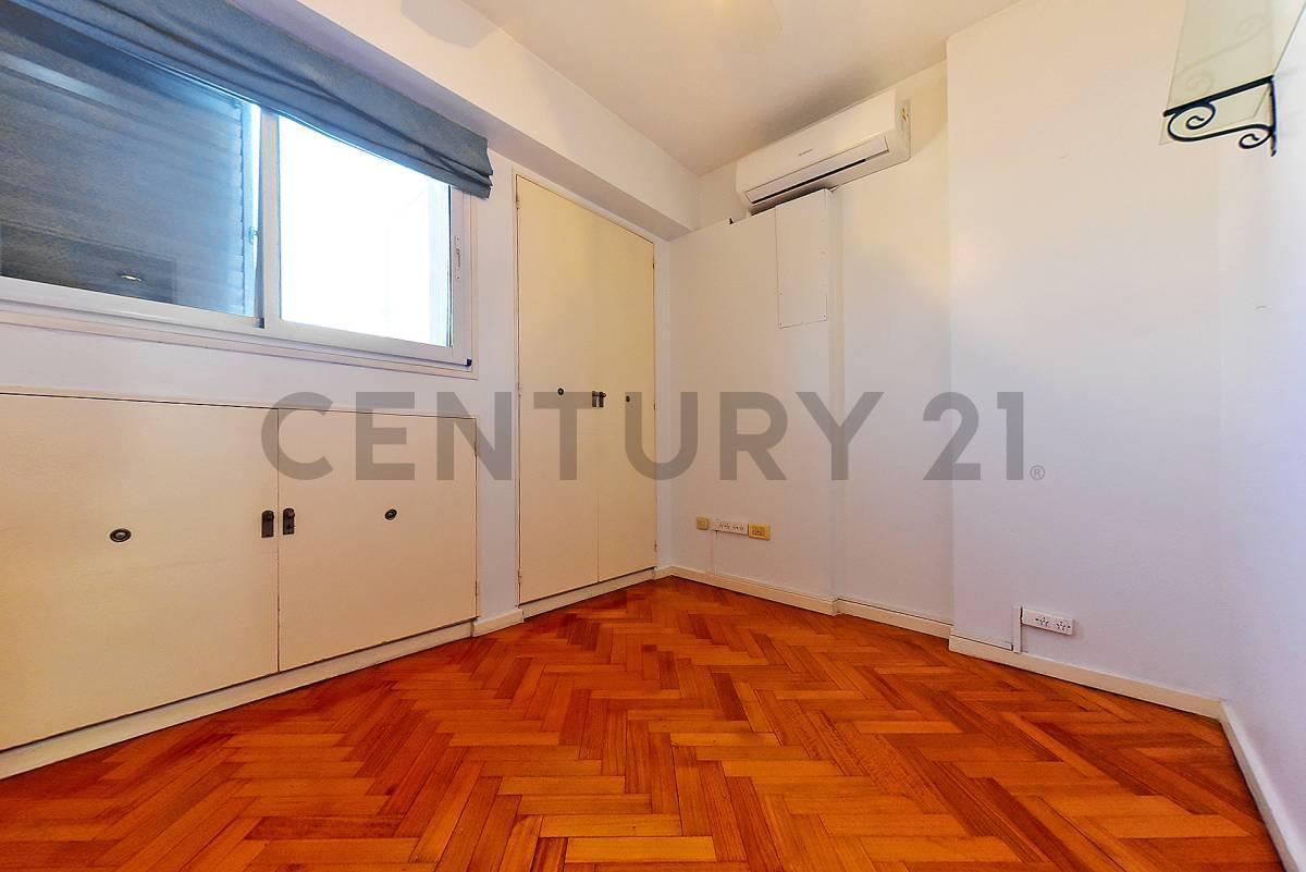 Foto de EXCEPCIONAL DÚPLEX EN RECOLETA CON TERRAZA - COCHERA - SEGURIDAD 24 HS, imagen 3