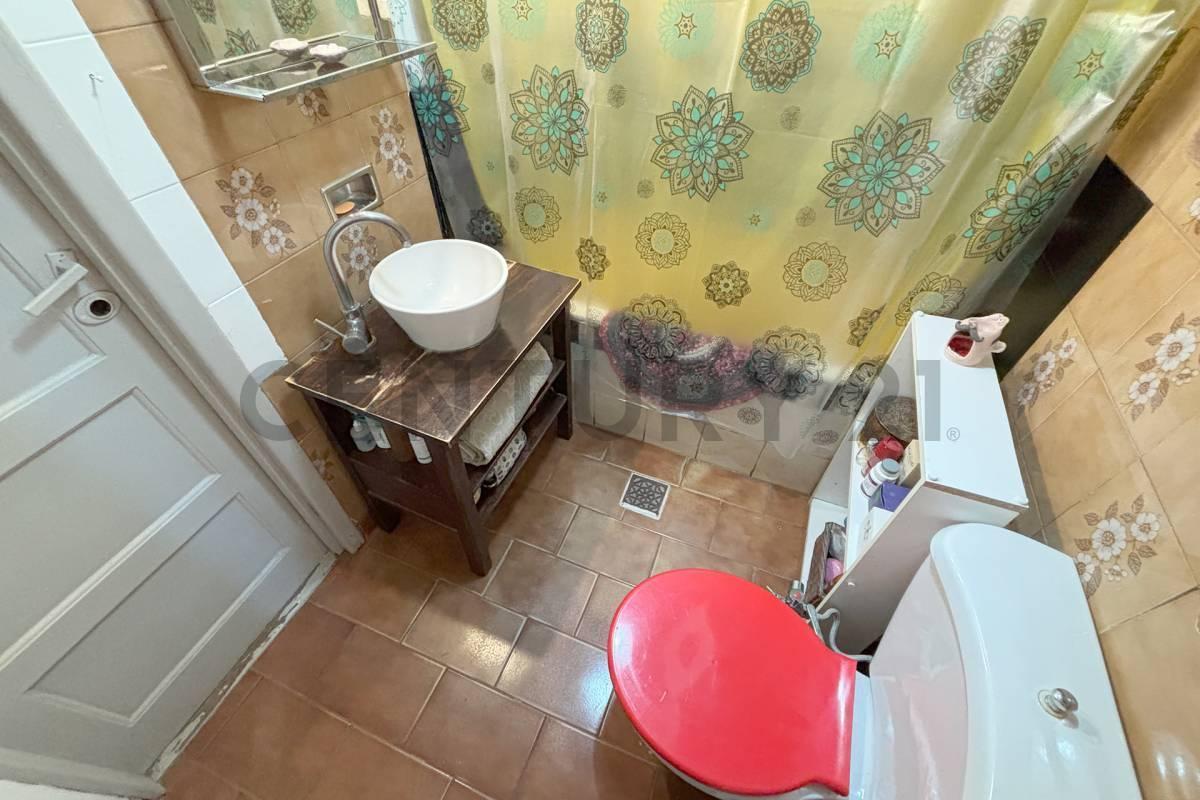 Foto de PH 4 amb tipo casa en Mataderos!con patio, terraza y taller/escritorio!, imagen 2