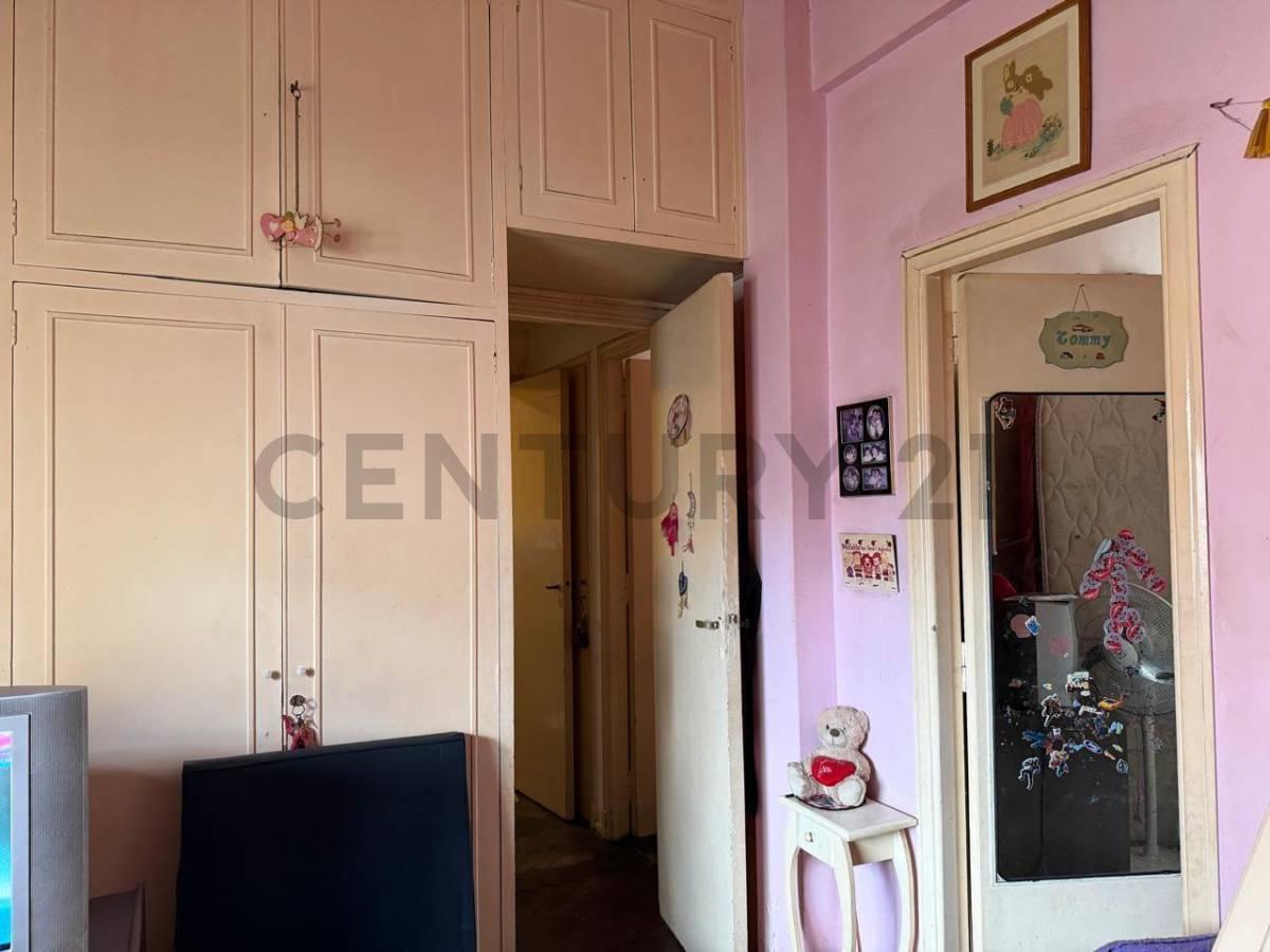 Foto de VENTA DEPARTAMENTO 3 AMBIENTES CON TERRAZA EN RECOLETA, imagen 5