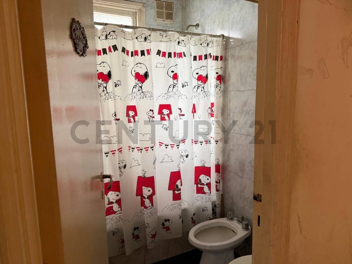 Foto de VENTA DEPARTAMENTO 3 AMBIENTES CON TERRAZA EN RECOLETA, imagen 1