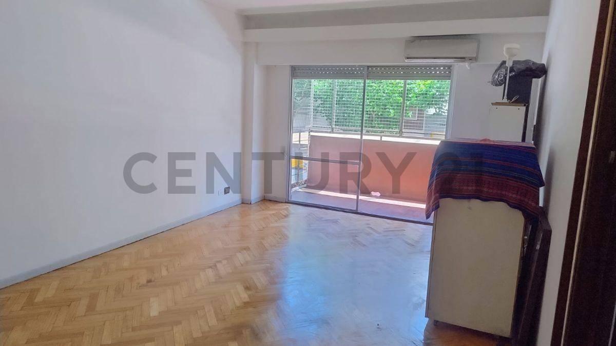Foto de VENTA DEPARTAMENTO 4 AMBIENTE EN VILLA CRESPO CON BALCON Y PATIO, imagen 4
