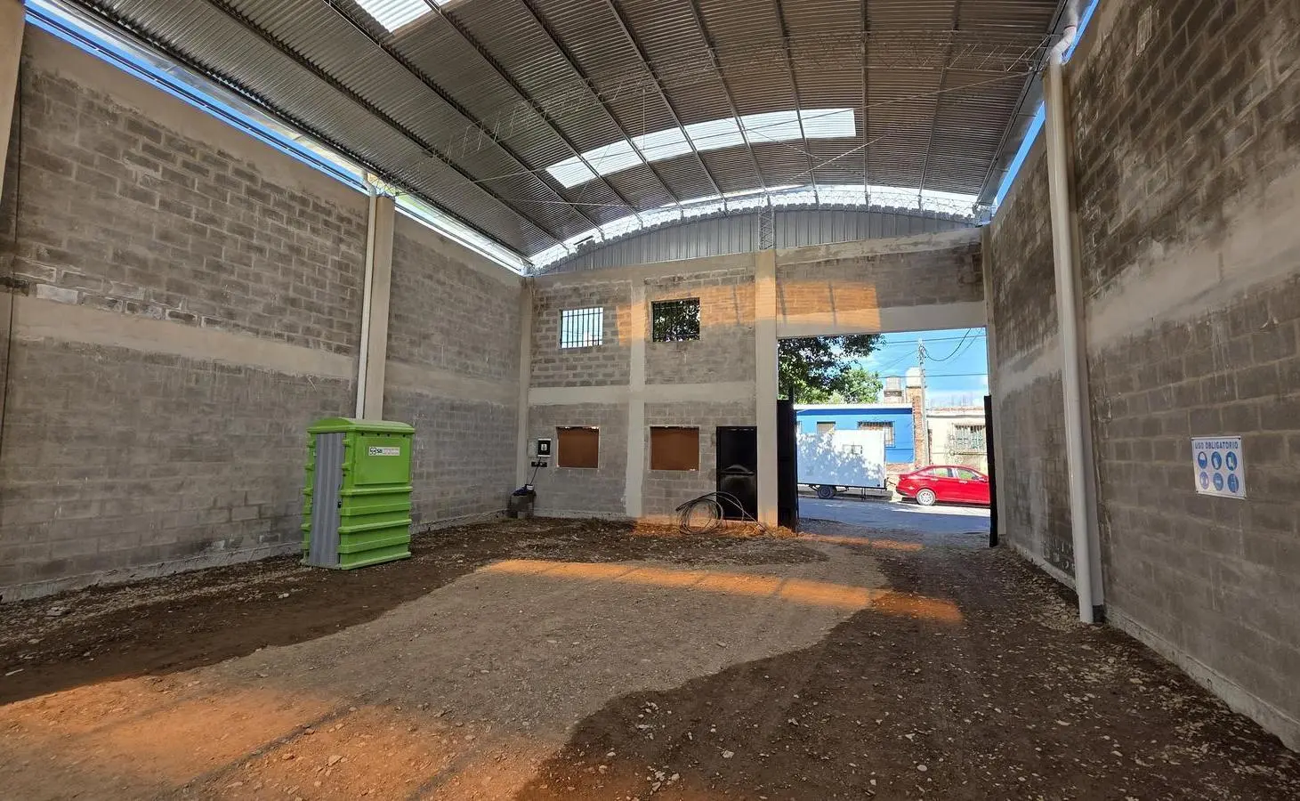 En Venta Galpon a estrenar en Bº Autódromo 3