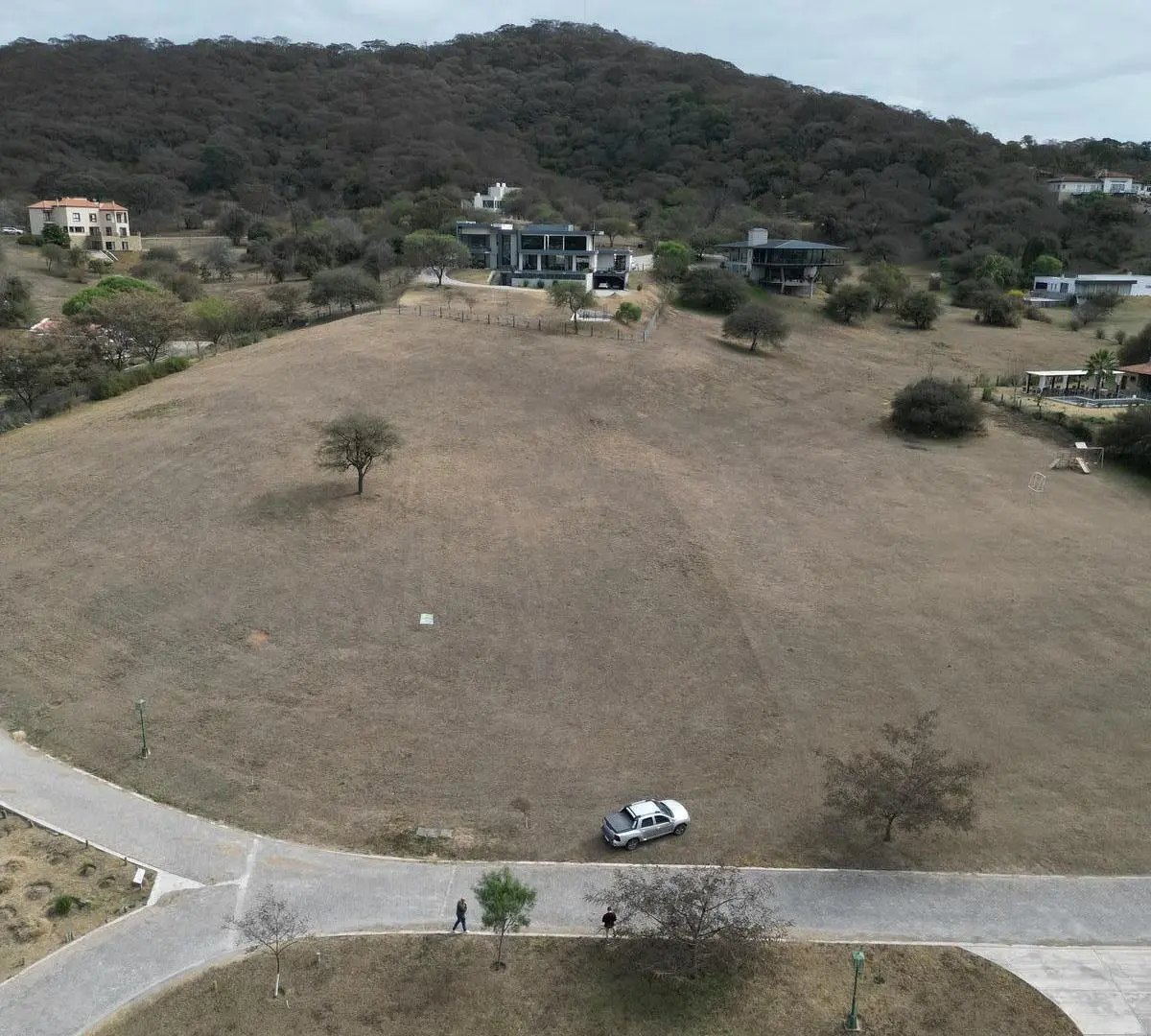 Terreno en venta La Lucinda 3