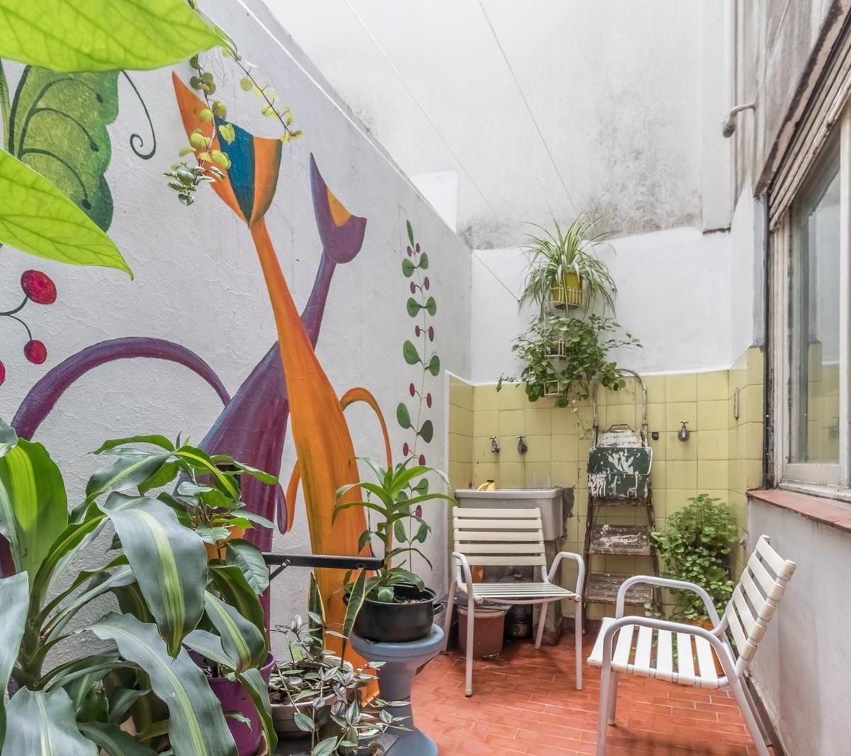 Departamento en Venta de 3 Ambientes con Patio Caballito 1