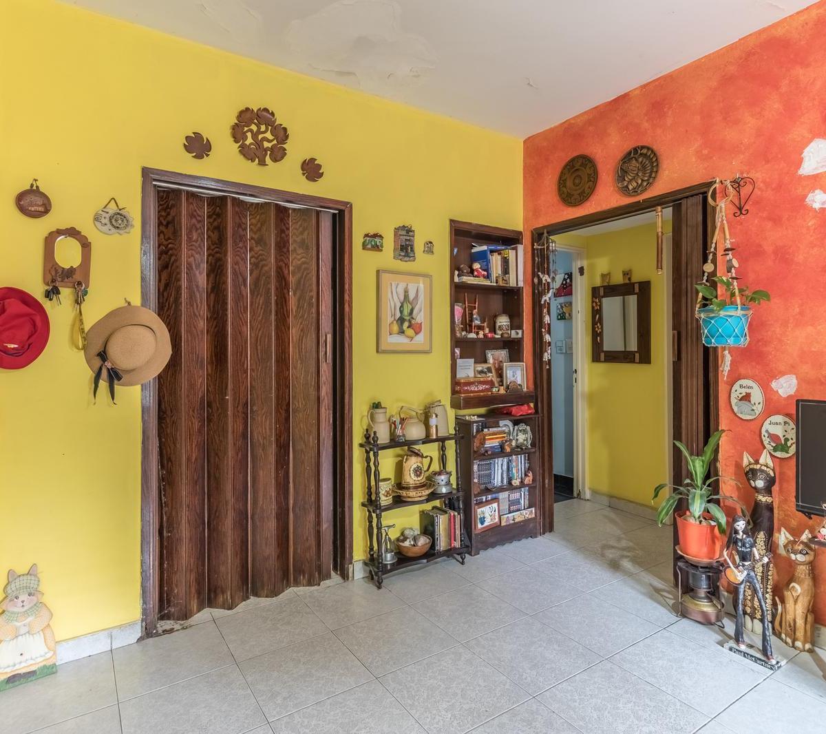 Departamento en Venta de 3 Ambientes con Patio Caballito 2