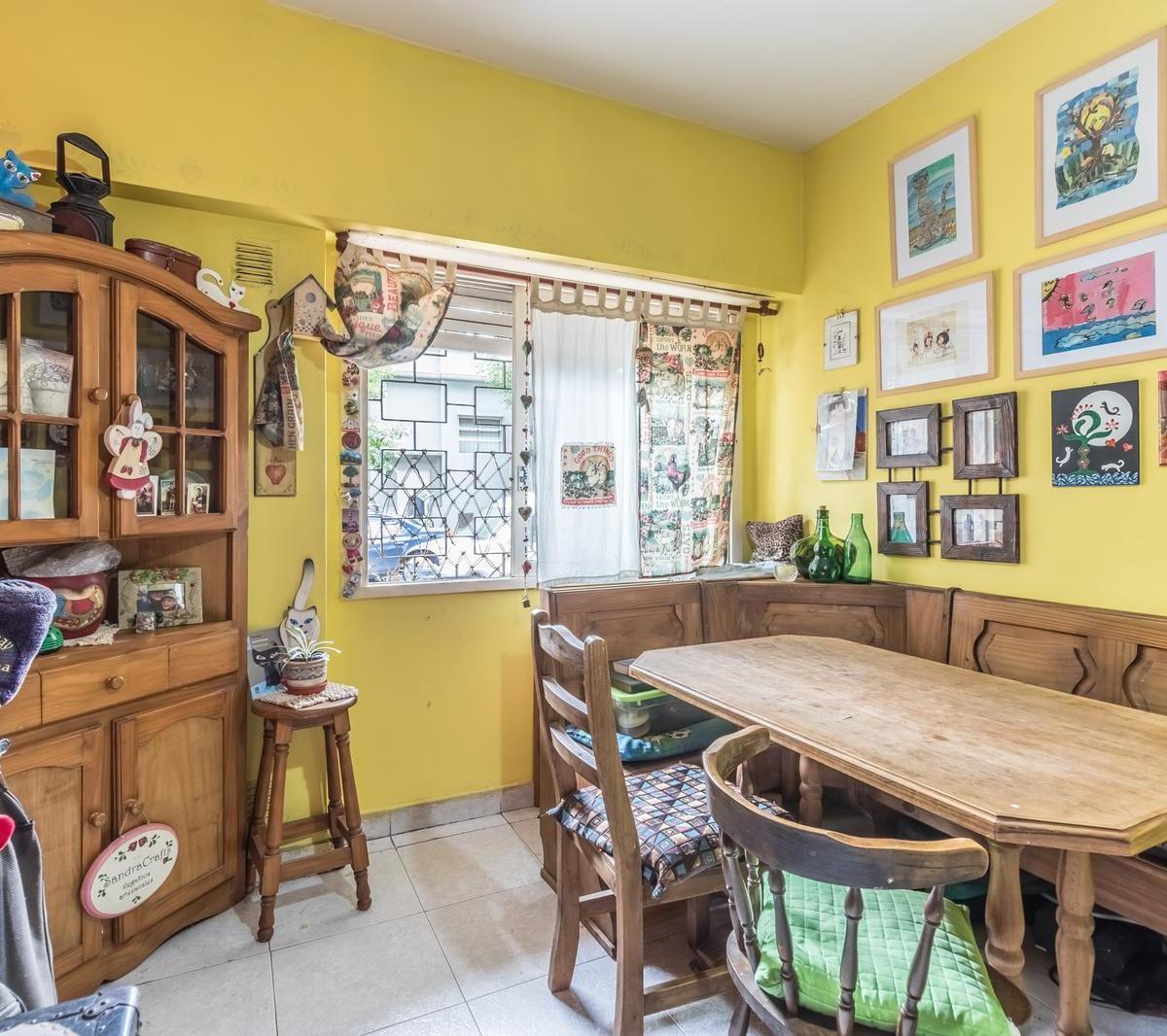 Ddepartamento de 3 Ambientes Planta Baja Al Frente con Patio en Caballitoepartamento en 2