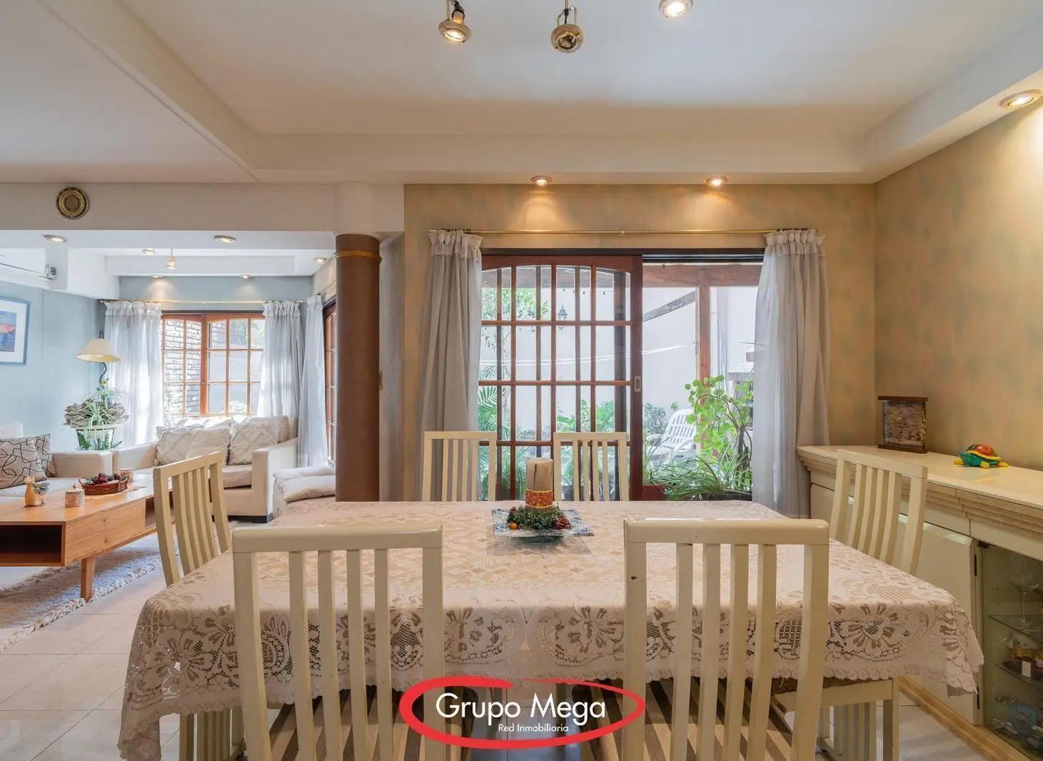En Venta – PH Triplex con Patio, Dependencia y Cochera Fija en Colegiales 2