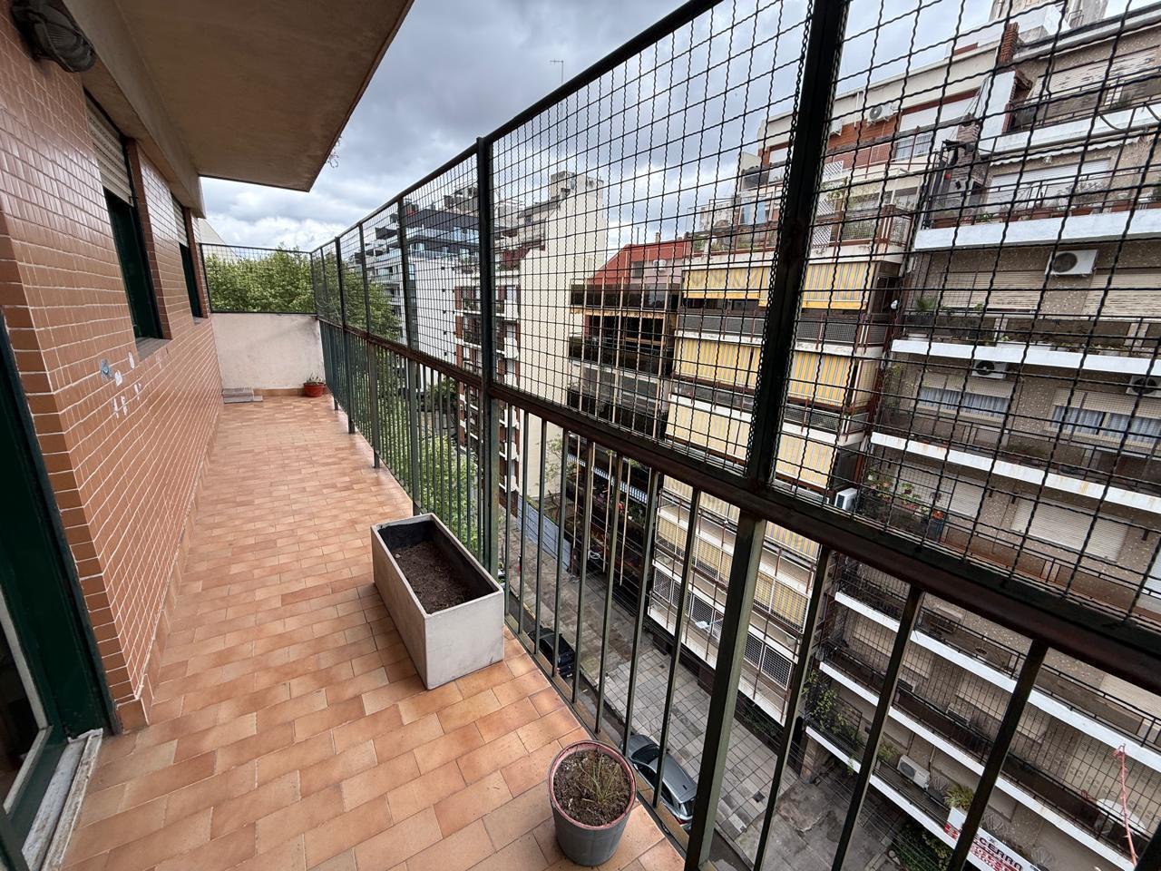 Foto de En Venta Departamento de 4 amb con/dep frente con Balcon Cochera Villa, imagen 5