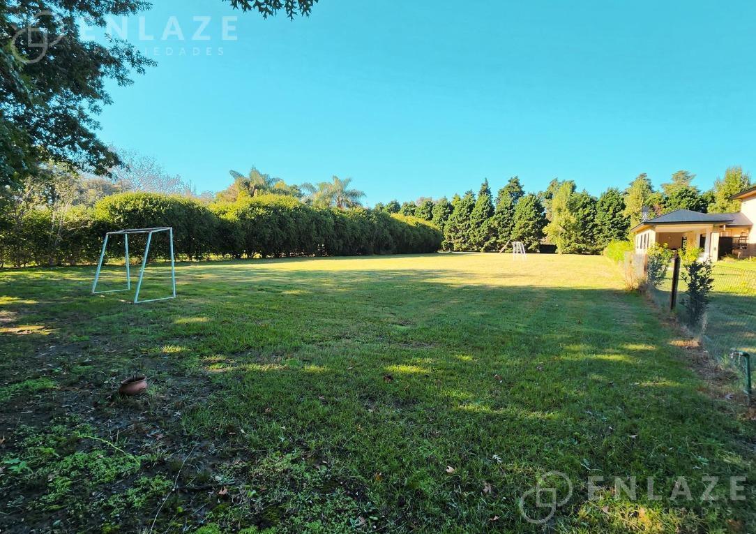 Terreno de 1.905m² en Country Cerrado Los Álamos, Ibarlucea